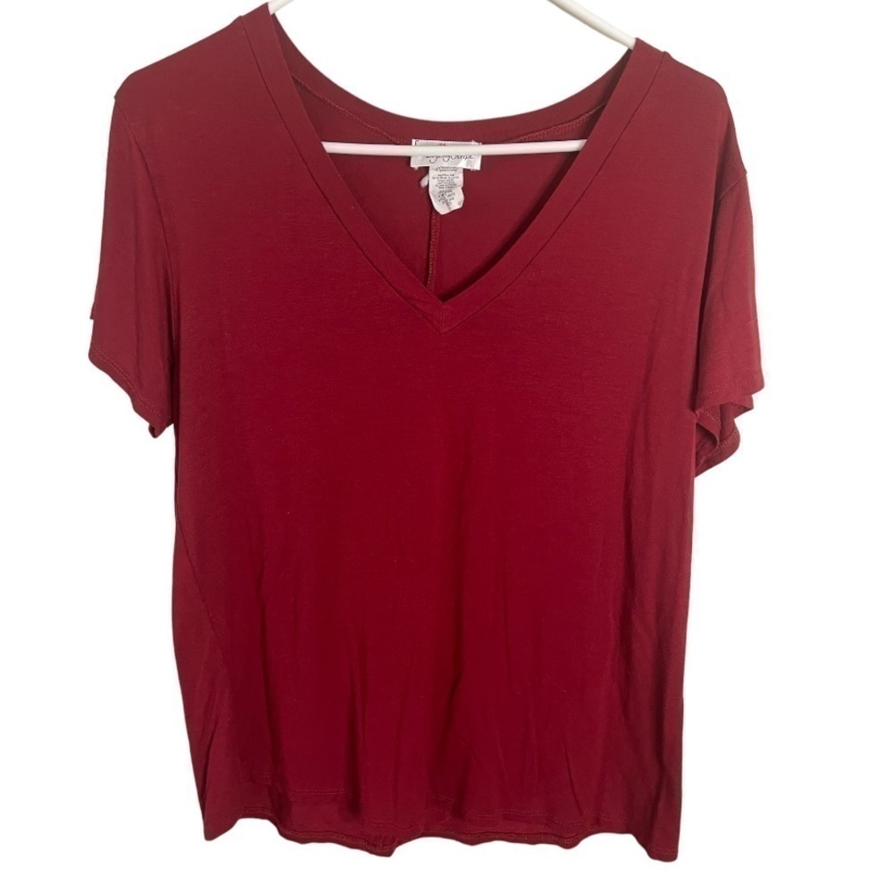 𝅺ZIG ZAG STRIPE BOUTIQUE PURCHASED V-NECK WINE LADIES STAPLE TOP SIZE SMALL